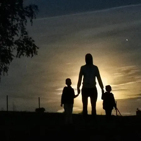 Wczasy Mazurskie - Caloroczny Bez Mazury 度假居 Moldzie